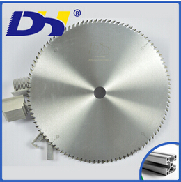 如何才是使用鋁材鋸片的角度？